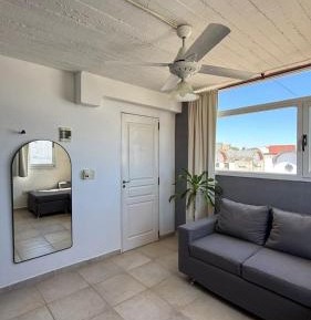Deluxe One-Bedroom Apartment with Ocean View