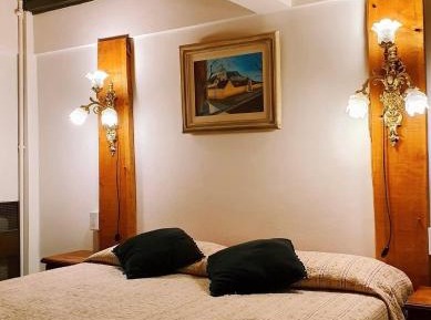 Twin Room with Private Bathroom