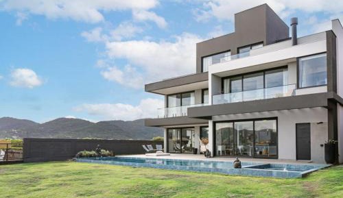 Six-Bedroom House
