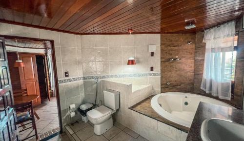 Deluxe Suite with Spa Bath