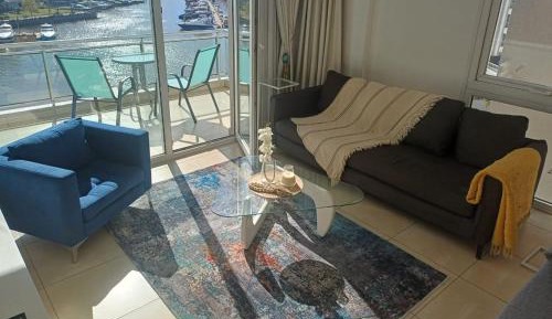 Apartment with Lake View