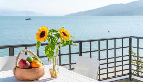Villa - Beach Front