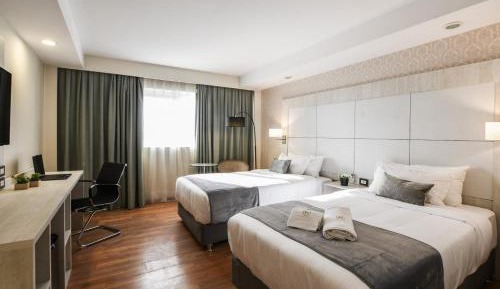 Superior Twin Room with City View