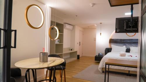 Deluxe Suite with Spa Bath