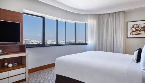 Vinoy Suite, Club level, Junior Suite, 1 King, City view