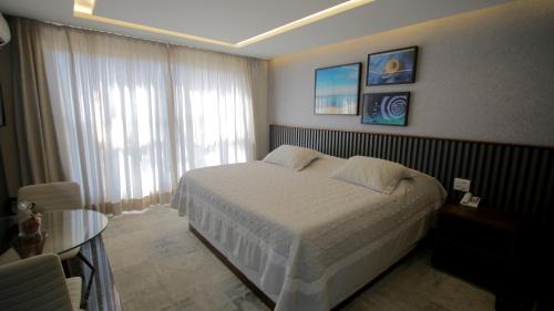 Deluxe Suite with Spa Bath