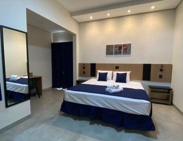 Suite with Hot Tub