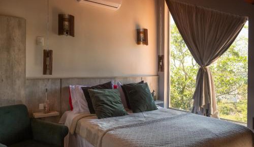 Deluxe Suite with Spa Bath
