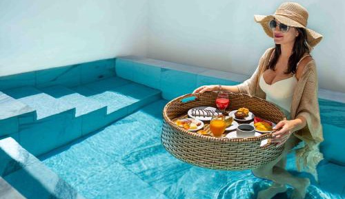 Quarto Premium com Varanda e Piscina Privativa