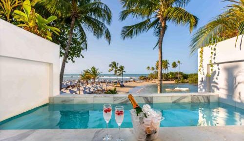 Suite Luxo com Piscina Privativa Frente Mar