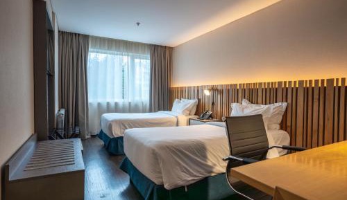 Twin Room with City View