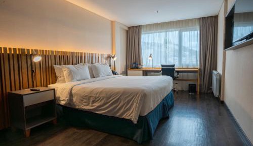 King Bed with City View