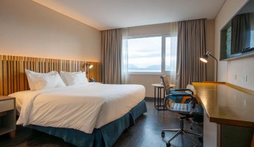 King Room with Lake View