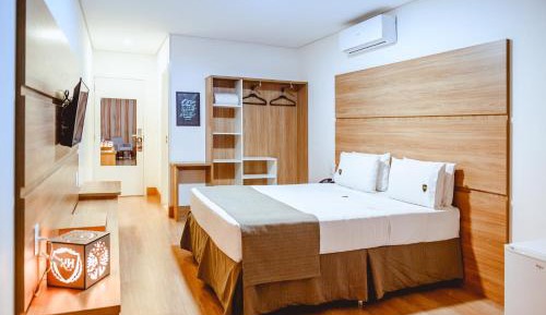 Quarto Confort com cama casal