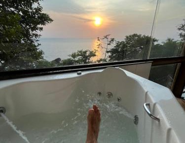 King Suite with Spa Bath