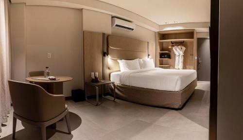 Suite with Balcony