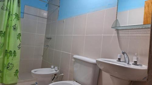 Basic Triple Room with Shared Bathroom