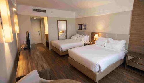 Deluxe Double Room with Balcony and Sea View