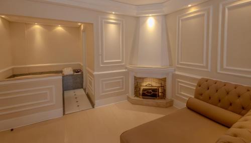King Suite with Spa Bath