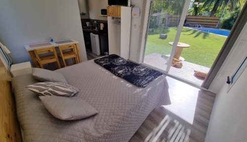 Queen Suite with Pool View