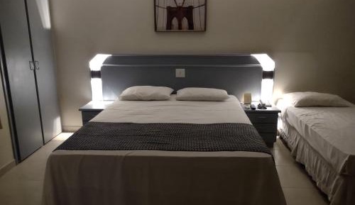 Deluxe Queen Studio 