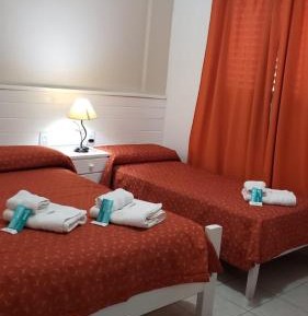 Triple Room with Bath