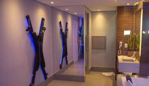 Deluxe Suite with Spa Bath