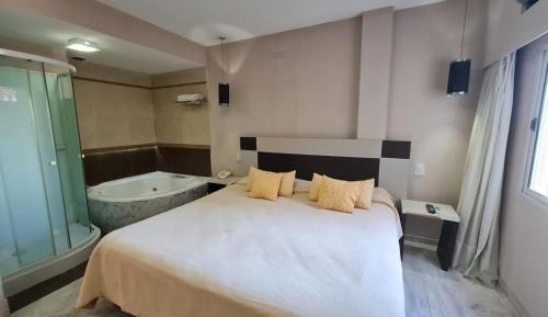 Suite with Spa Bath