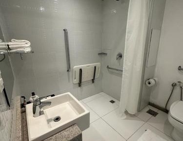 Queen Room - Disability Access