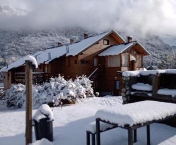 Two-Bedroom Apartment with Mountain View