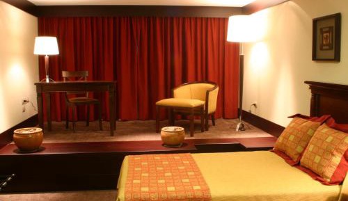 Standard Queen Room