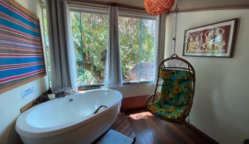Suite with bath and Forest View