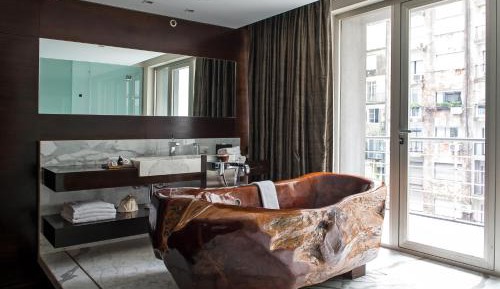 Luxury Suite