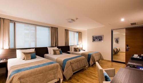 Triple Room