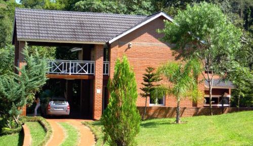 Bungalow (8 Adults)