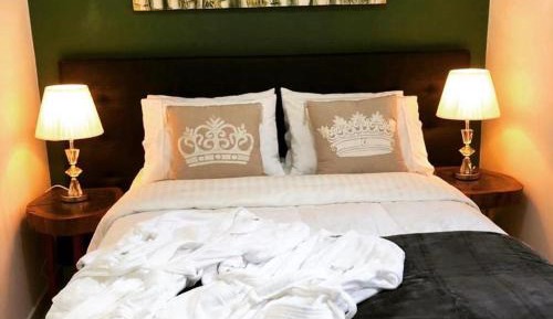 One-Bedroom Suite