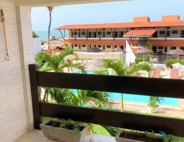 Apartment with Pool View 