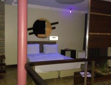 Queen Room with Spa Bath