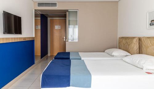 Superior Twin Room with City View