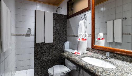 Standard Triple Room ( 1 child free under 12)