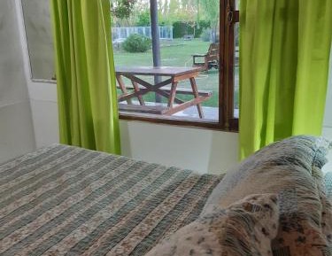 Bungalow (6 Adults)