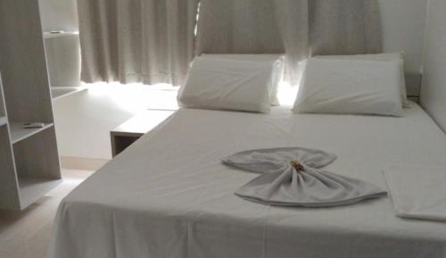 Deluxe Room (2 Adults + 1 Child)