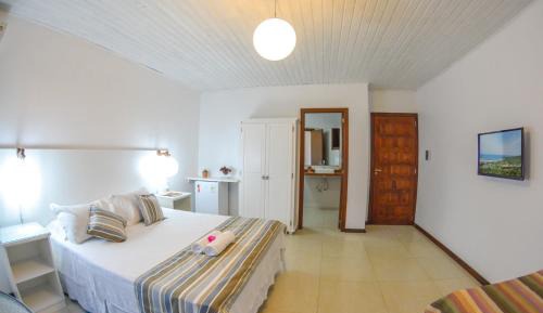 Deluxe Double Room with Side Sea View