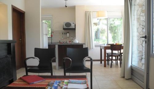Studio (2 Adults)