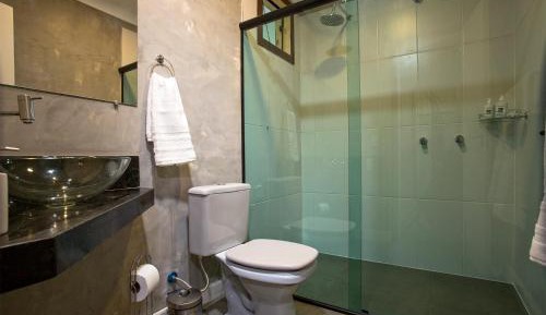 Queen Suite with Spa Bath
