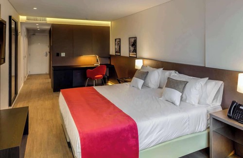 La Plata Hotel | Dazzler by Wyndham La Plata