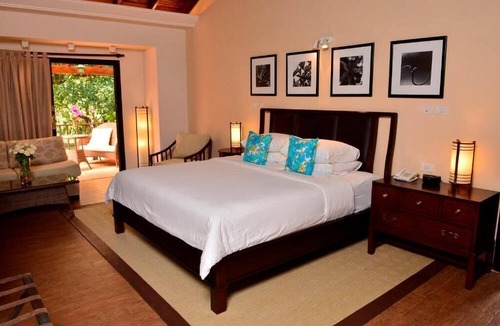 Caacupe Hotel | Alta Gracia Parque Hotel