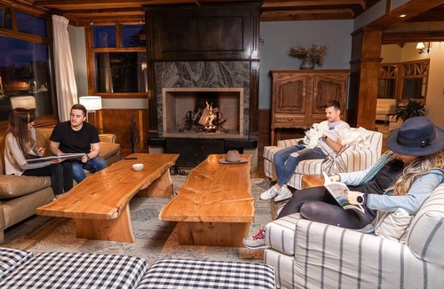 Province of Tierra del Fuego Hotel | Los Ñires Ushuaia