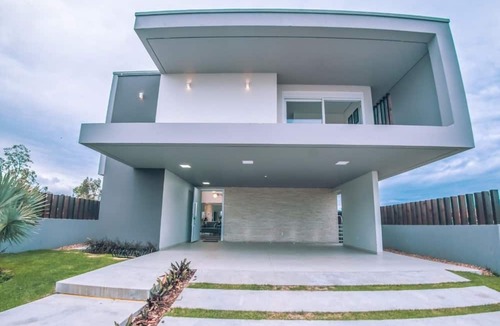 Praia do Rosa House | Rosa Internacional - Surfland