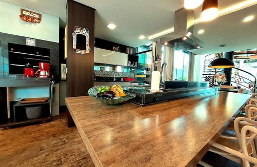 Jurere House | Casa Estrela Rubi em Jurerê Internacional